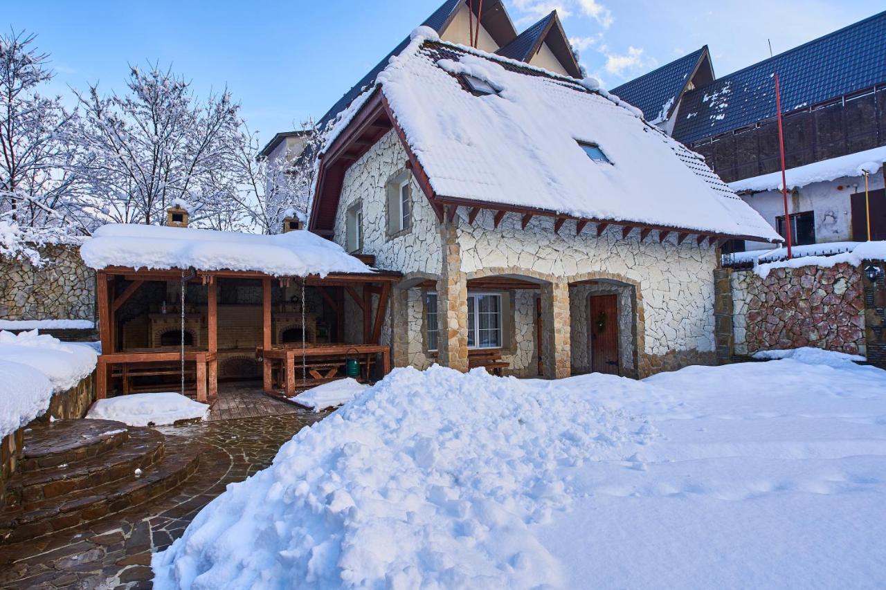 Snow Villlage Krasnaya Polyana Villa Esto-Sadok Esterno foto